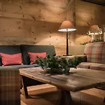 Hotel Alu Mountain Design 4*