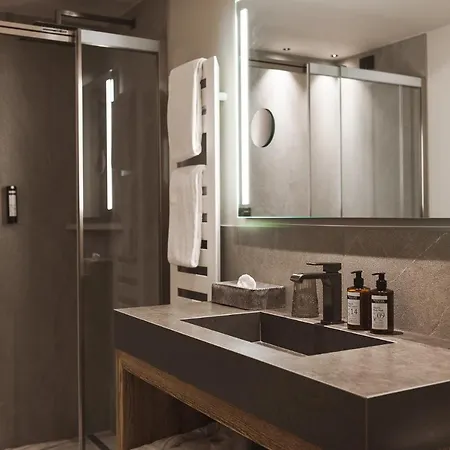 Alu Mountain Design 4*