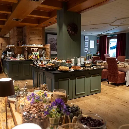 Alu Mountain Design 4*