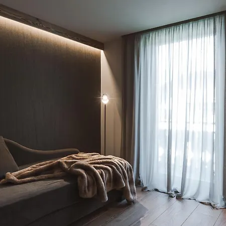 Alu Mountain Design Готель 4*